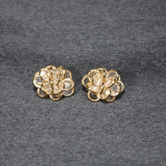 vintage costume jewelry Swarovski gold plated clear crystal clip on earrings - Picture 1 of 6